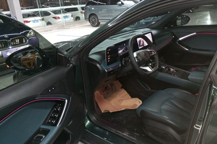 Used MG 7 2023 2.0T Automatic Hunter Luxury Edition