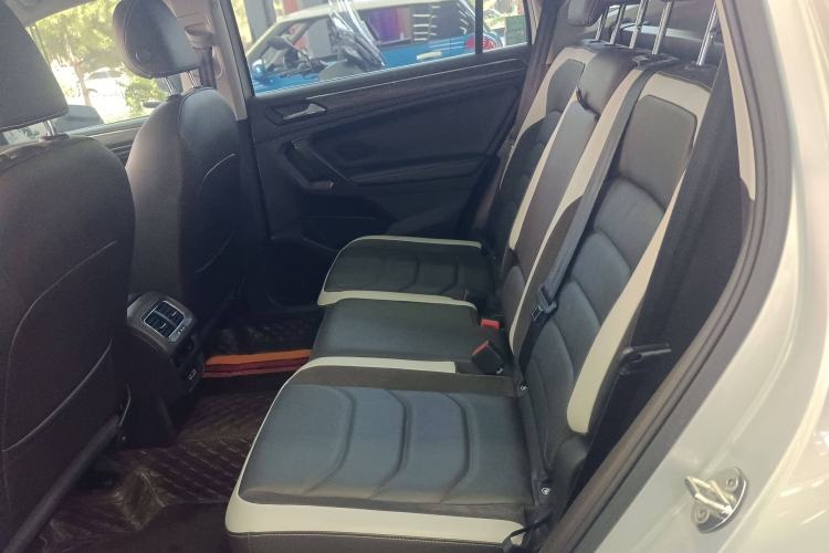 Used Volkswagen Tiguan L 2017 330TSI Automatic Two-Wheel Drive Luxury Edition
