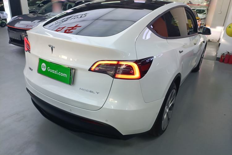 Used Tesla Model Y 2021 Long-Range All-Wheel-Drive Version