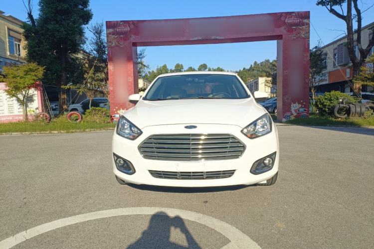 Used Ford Escort 2015 1.5L Automatic Fashion Model