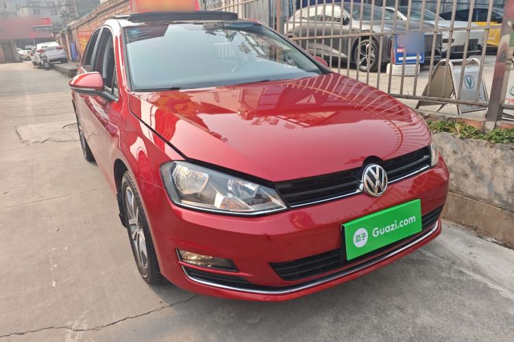 Used Volkswagen Golf 2016 230TSI Automatic Luxury Version
