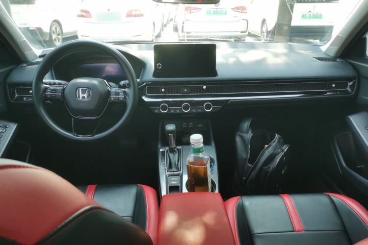 Used Honda Civic 2023 240TURBO CVT Dynamic · Center Stage Special Edition