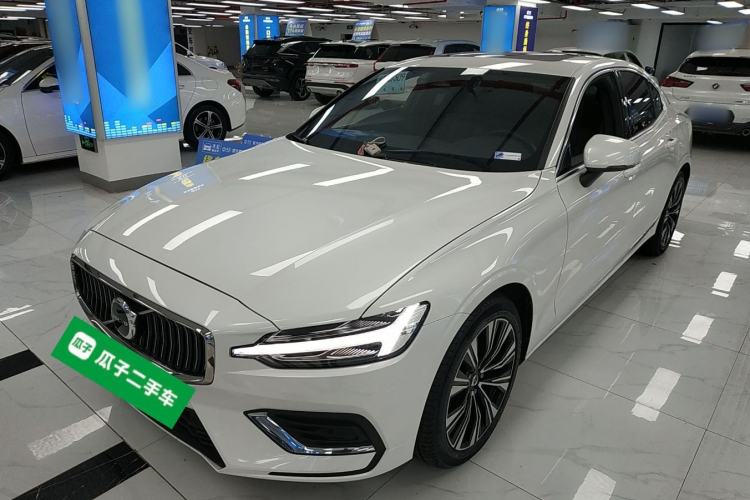 Used Volvo S60 2025 B4 Zhiyuan Luxury Edition
