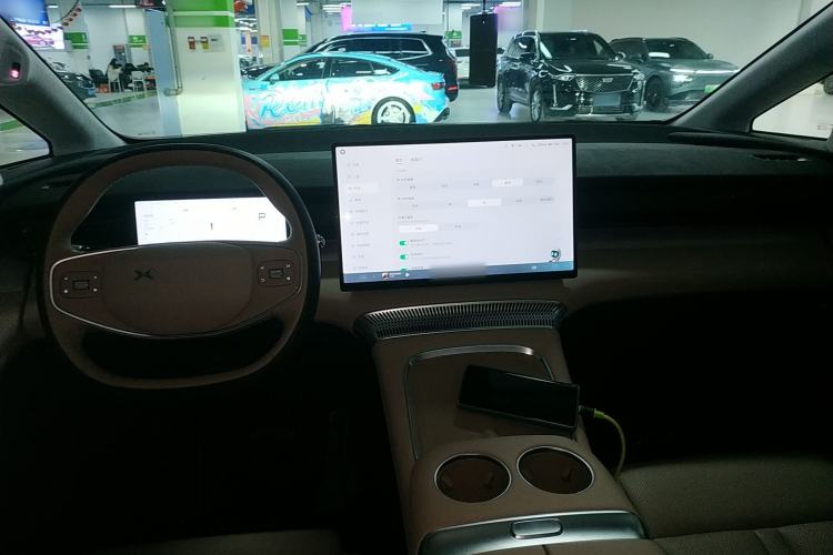 Used XPeng X9 2024 702 Ultra-Long Range Max
