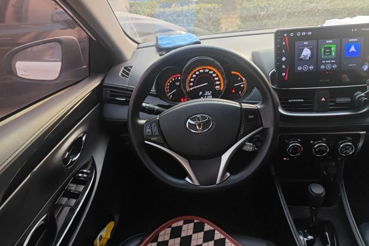 Used Toyota YARiS L 2022 X-Trail 1.5L CVT Luxury PLUS Edition
