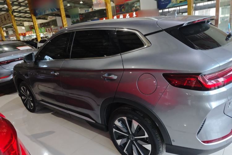 Used BYD Song PLUS New Energy 2025 EV Intelligent Driving Version 520km Premium Model
