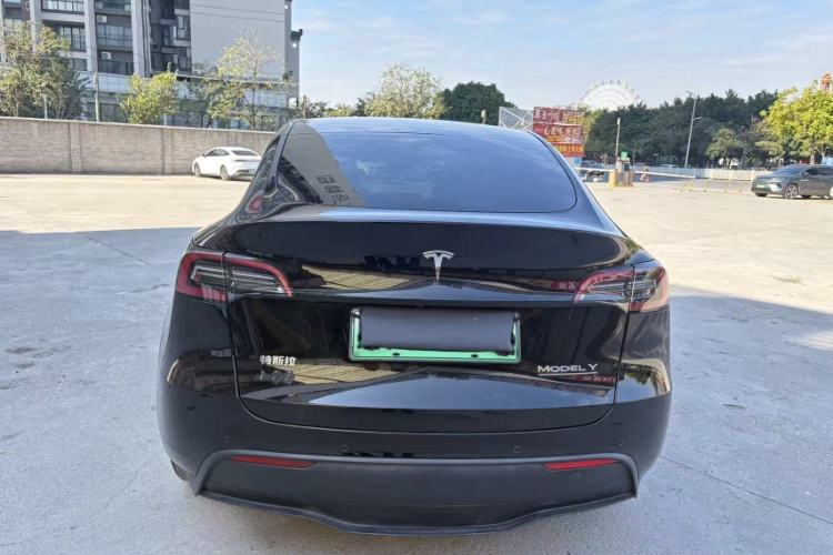 Used Tesla Model Y 2023 Rear-Wheel-Drive Version
