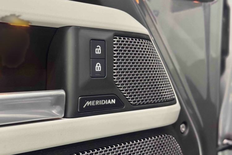 Used Land Rover Defender 2024 110 3.0T P400 X-DYNAMIC HSE
