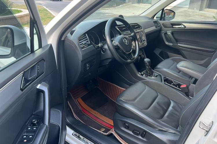 Used Volkswagen Tiguan L 2017 330TSI Automatic Two-Wheel Drive Luxury Edition
