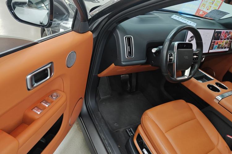 Used Li Auto L8 2023 Pro Model
