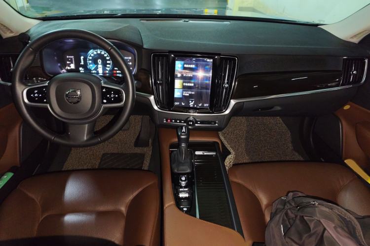 Used Volvo S90 2017 T4 Zhiyuan Edition
