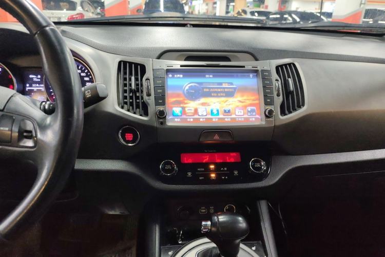 Used Kia Sportage R 2015 2.0L Automatic Two-Wheel Drive DLX Model
