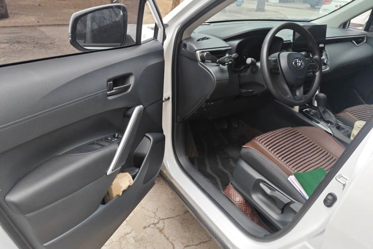 Used Toyota Corolla Cross 2024 2.0L Smart Electric Hybrid Dual-Engine Pioneer Edition
