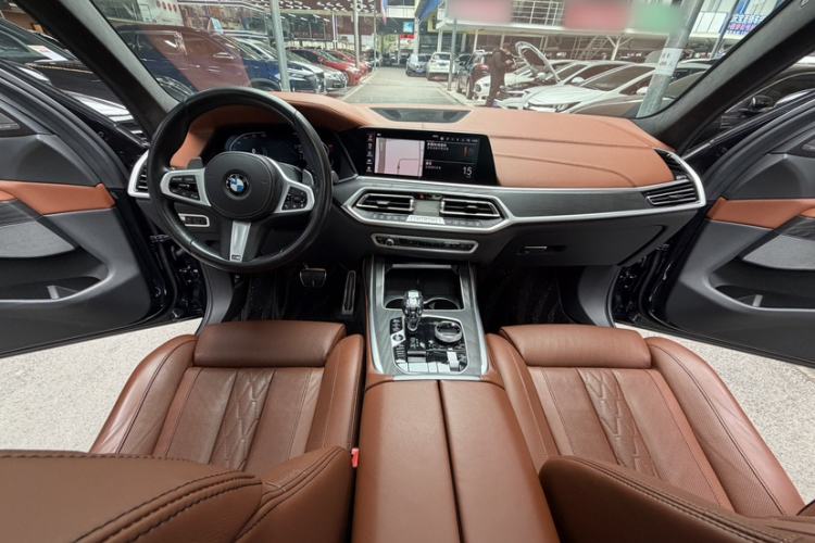 Used BMW X7 2022 xDrive40i Luxury M Sport Package
