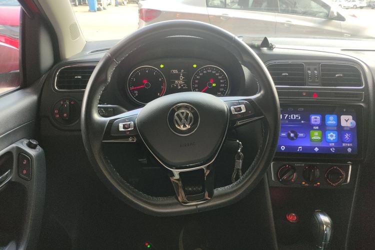 Used Volkswagen Polo 2016 1.6L Automatic Comfort Model
