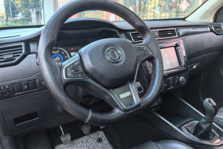 Used Dongfeng Fengon 580 2016 1.8L Manual Comfort Model
