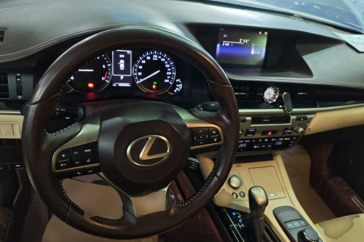 Used Lexus ES 2015 200 Elite Edition
