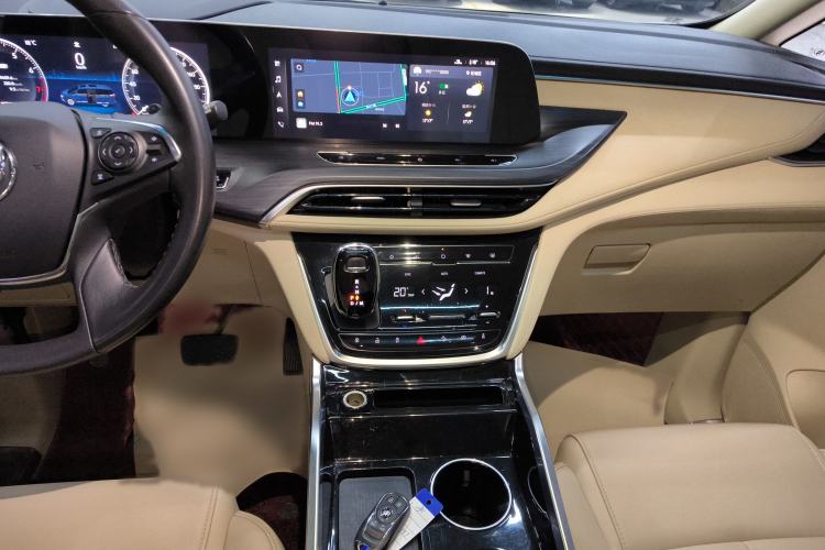 Used Buick GL8 2022 ES Landtrek 653T Luxury Edition