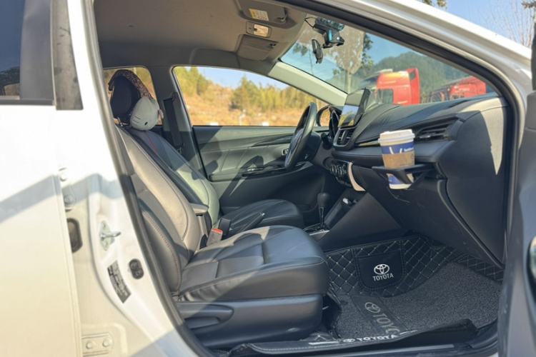 Used Toyota YARiS L 2022 X-Trail 1.5L CVT Luxury PLUS Edition
