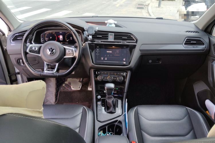 Used Volkswagen Tiguan L 2021 330TSI Automatic Two-Wheel Drive R-Line Flagship Edition
