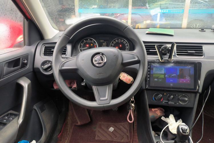 Used Skoda Rapid Spaceback 2016 Revised Version 1.6L Manual Front-Drive Edition
