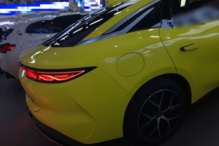 Used BYD Han L 2025 EV Four-Wheel Drive LiDAR Flagship Model
