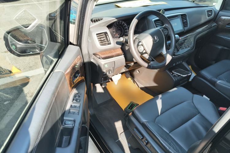 Used Honda Odyssey 2015 Updated Version 2.4L Smart Edition
