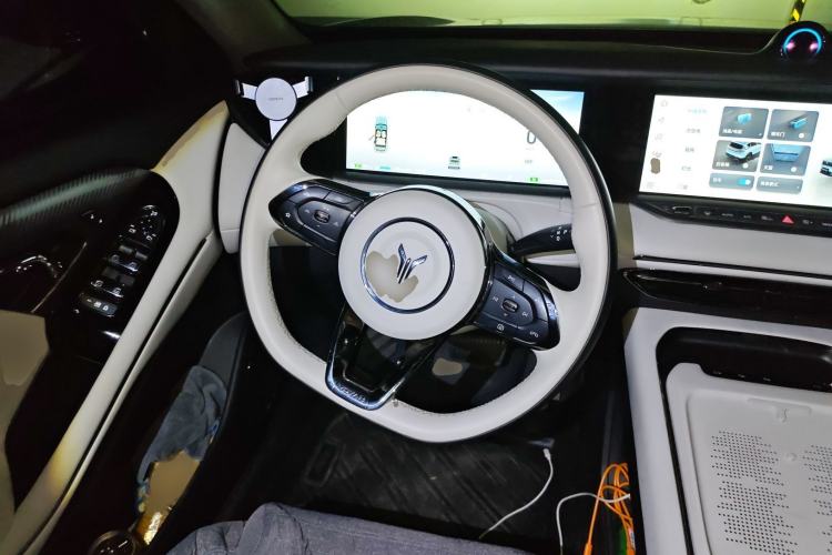 Used VOYAH FREE 2025 318 318 km Rear-Drive Touring Edition