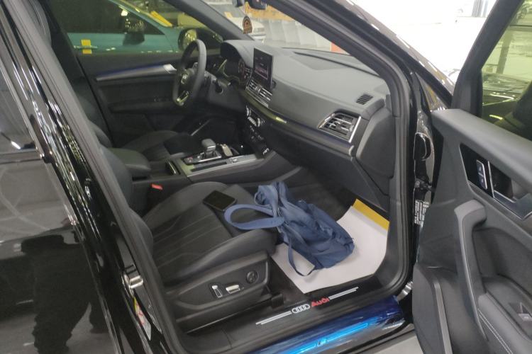 Used Audi Q5L 2025 quattro 45th Anniversary Edition 40 TFSI Luxury Dynamic Model
