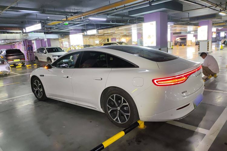 Used Hima Luxeed S7 2025 855 km Max
