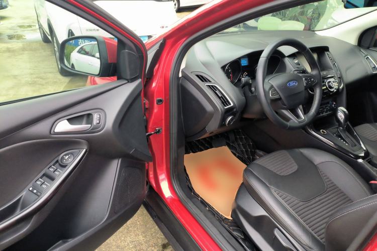 Used Ford Focus 2015 Hatchback 1.6L Automatic Fashion Edition