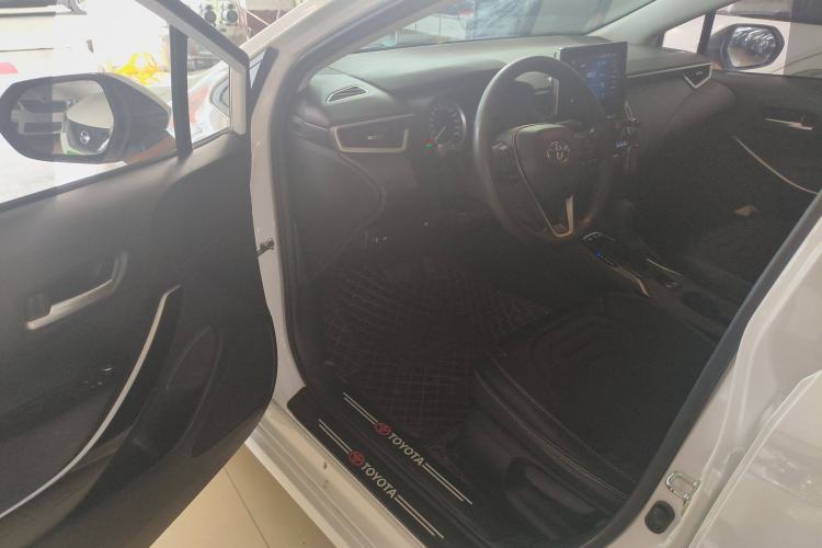 Used Toyota Corolla 2021 Dual-Motor 1.8L E-CVT Elite Edition
