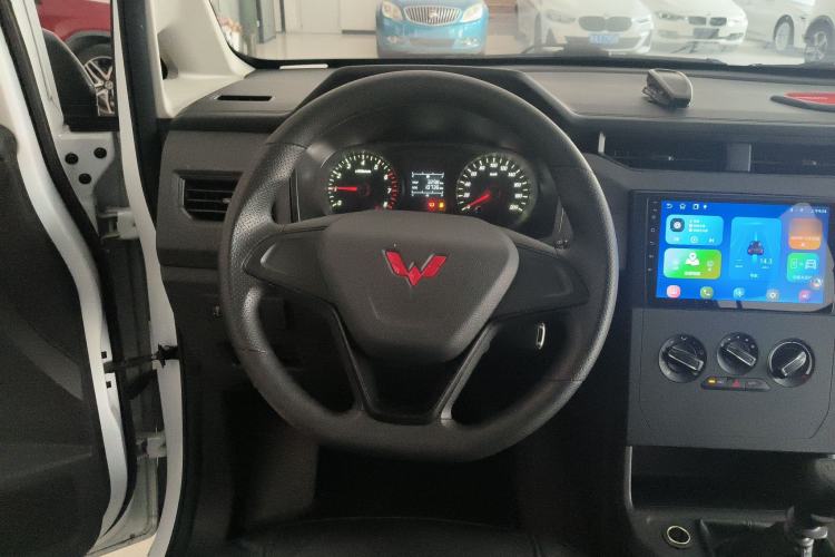 Used Wuling Hongguang PLUS 2020 1.5L Manual Standard Edition 5 Seats
