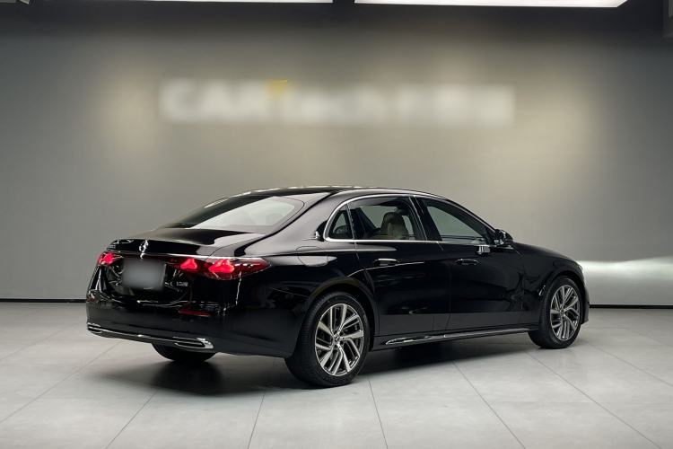 Used Mercedes-Benz E-Class 2024 Refresh E 300 L Stylish Edition
