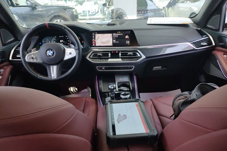 Used BMW X5 2022 Restyled xDrive 30Li Luxury Version M Sport Package
