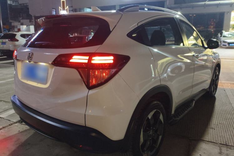 Used Honda Vezel 2017 1.8L CVT Front-Wheel Drive Pioneer Edition