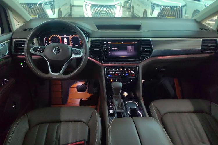 Used Volkswagen Viloran 2020 330TSI Luxury Edition
