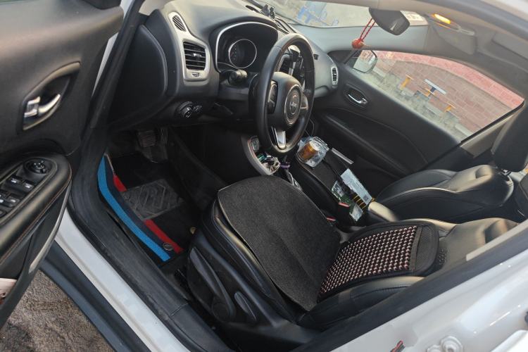 Used Jeep Compass 2019 200T Automatic Family Edition - Connected Large Screen Version
