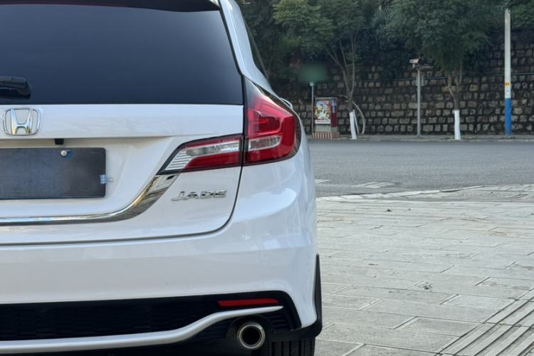 Used Honda Jade 2020 1.8L automatic Comfort version
