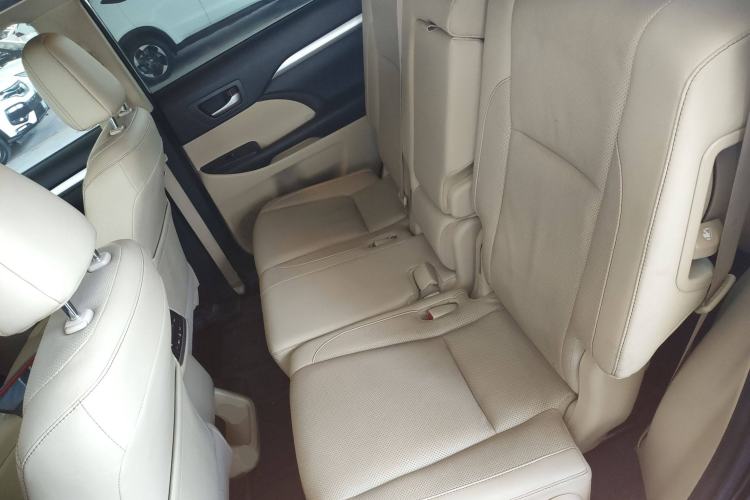 Used Toyota Highlander 2018 2.0T Four-Wheel Drive Luxury Edition 7 Seats China V Emission Standard
