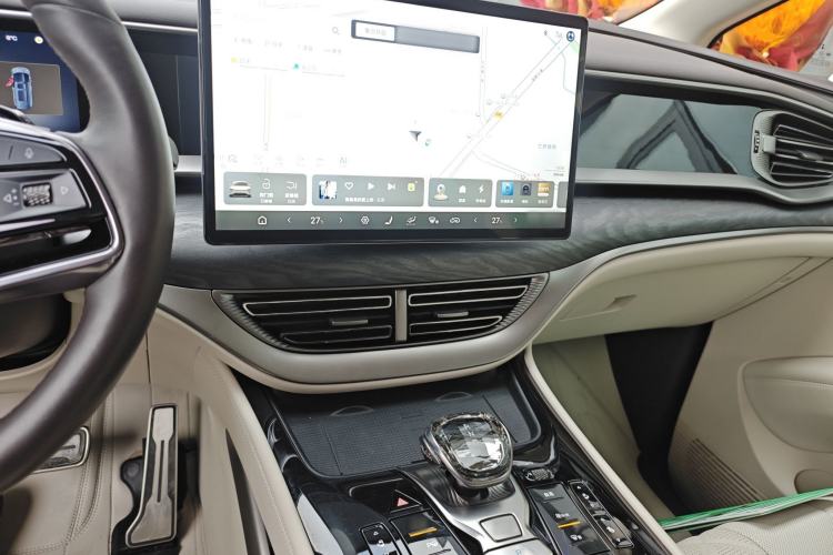 Used Denza D9 2024 DM-i 980 Four-Wheel Drive Flagship Model