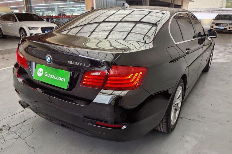 Used BMW 5 Series 2014 520Li Elegant Model
