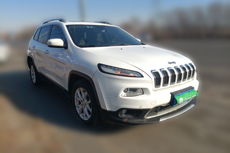 Used  Cherokee 2017 2.0L Superior Edition