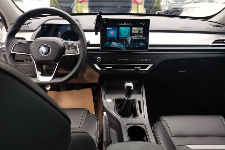 Used BYD Qin Pro 2019 Super Edition 1.5TI Manual Smart Connect Fierce Model China V Standard
