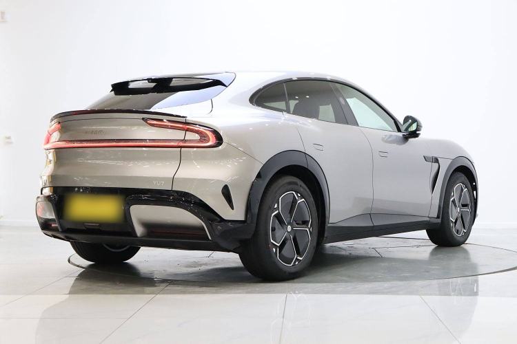 Used  YU7 2025 Ultra-Long Range All-Wheel Drive Pro Version
