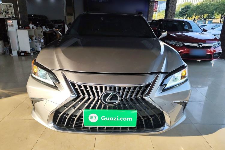 Used Lexus ES 2021 200 Excellence Edition
