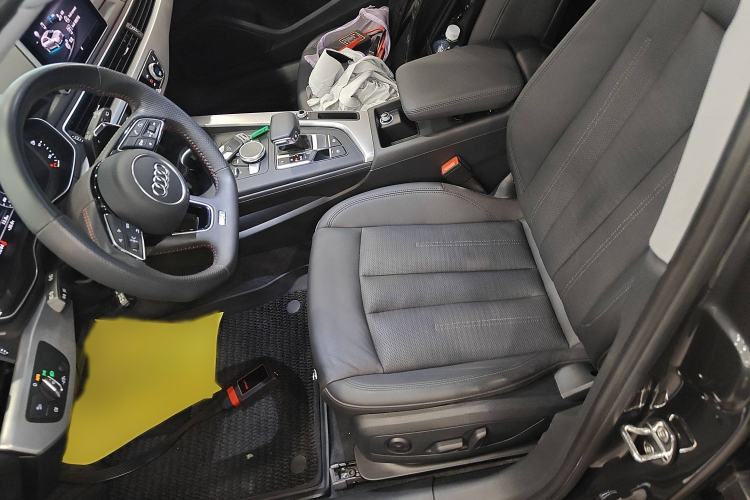 Used Audi A4 2020 Avant Avant-garde 40 TFSI Fashionable and Dynamic Model
