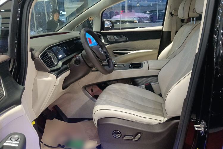 Used Denza D9 2024 DM-i 980 Four-Wheel Drive Prestige Model