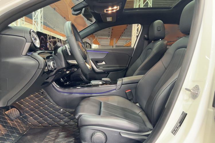 Used Mercedes-Benz A-Class 2022 Restyled A 200 L Sport Sedan Fashion Version
