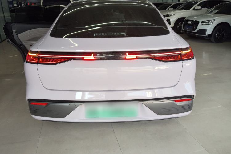 Used Geely Galaxy Galaxy 8 2025 130km EM-i Deluxe Edition
